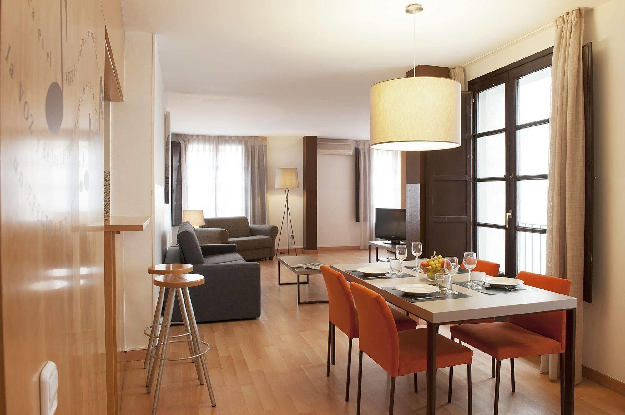 Aspasios Plaza Real Apartments Barcelona Exterior foto